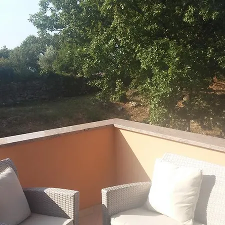 Luka Pensión 3*